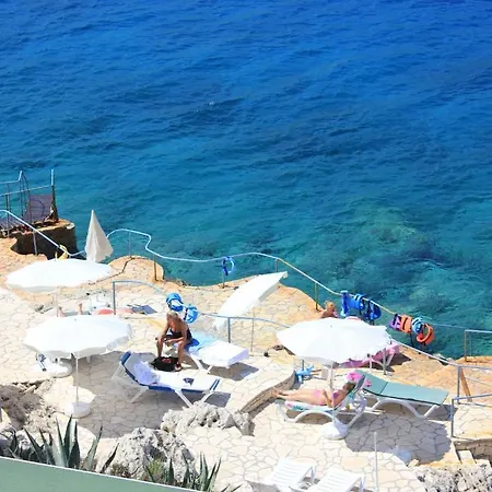 Korsan Ada Szálloda 2*