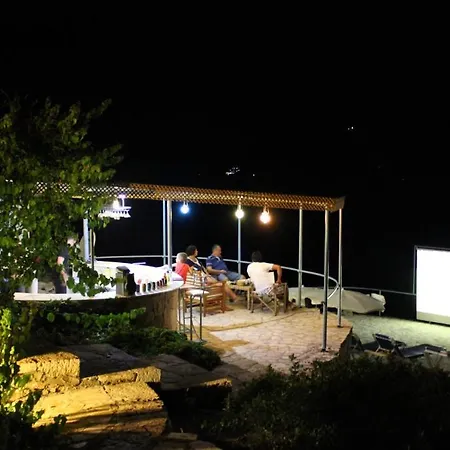 Otel Korsan Ada