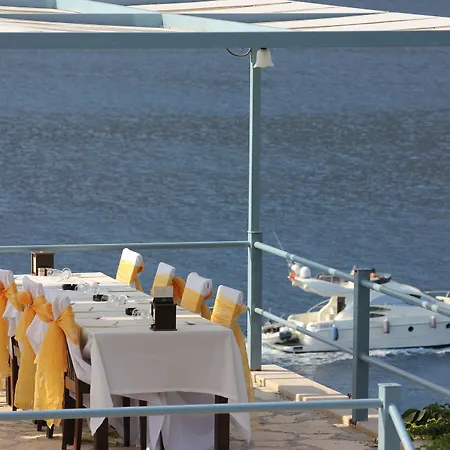 Korsan Ada Szálloda 2*